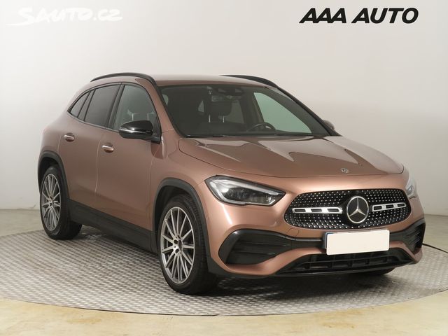 Mercedes GLA